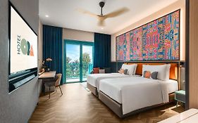 Resorts World Sentosa - Ora Singapore